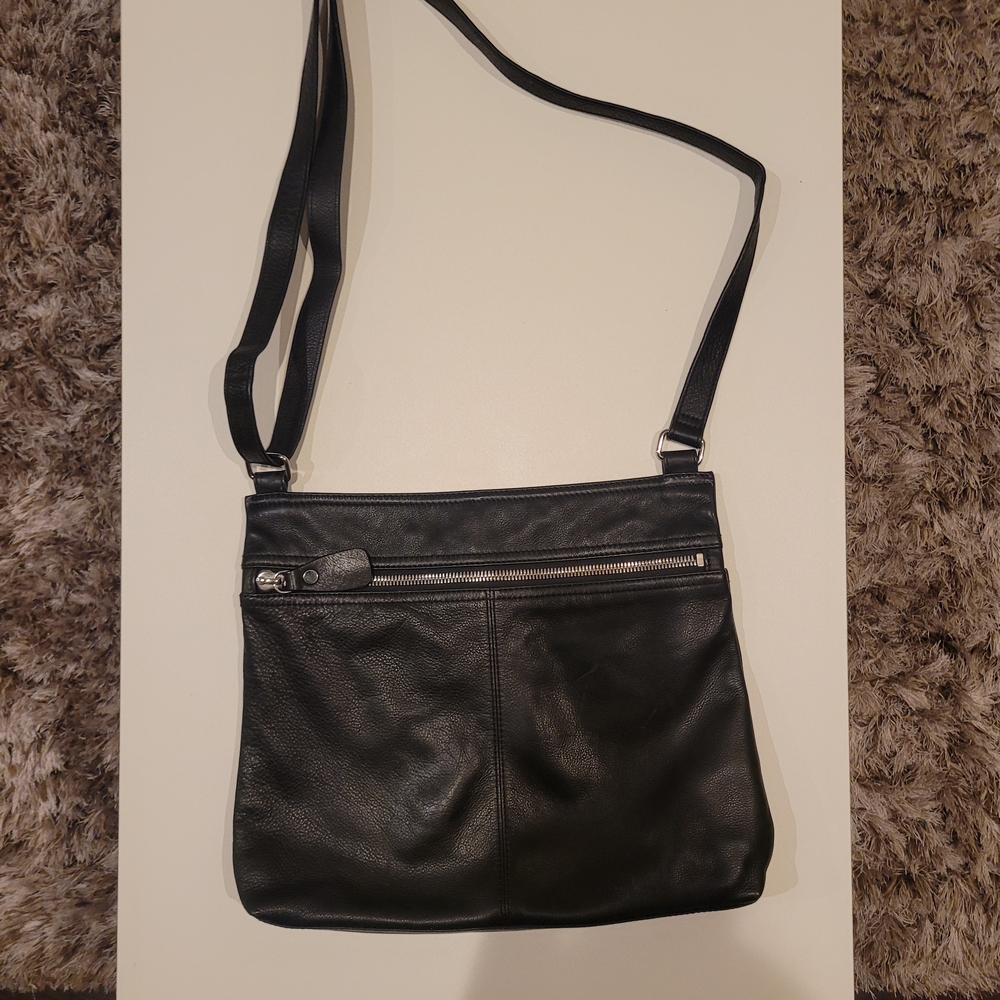 Margot Black Leather Handbag with Logo Lining